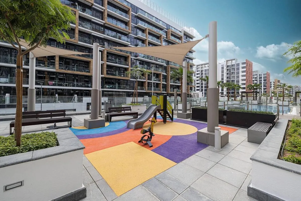Tick - 2Br Apartment With Balcony In Azizi Riviera Dubaï
