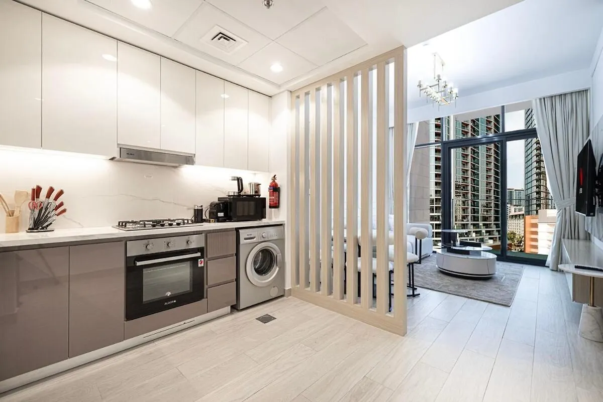 Tick - 2Br Apartment With Balcony In Azizi Riviera Dubaï