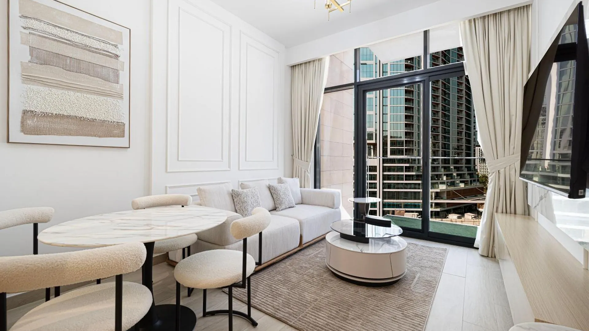 Tick - 2Br Apartment With Balcony In Azizi Riviera Dubaï